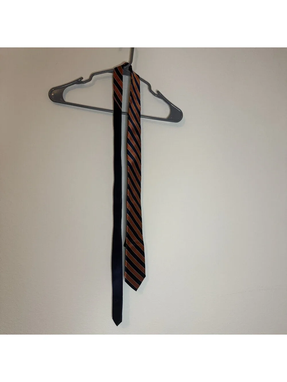 Tommy Hilfiger 100% Silk Tie Navy Orange Stripe 60” NWT Classic 3” Wide